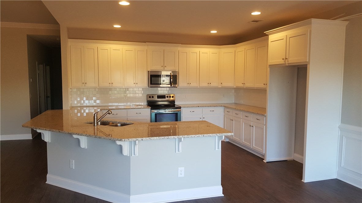 2207 Rocky Brook Road Opelika, AL 36801 - Photo 5 of 14 Gallery Image 5