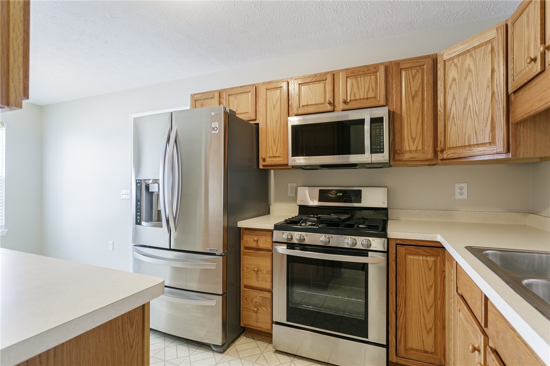 147 Vin Gate Drive Greece, NY 14616 - Photo 13 of 32