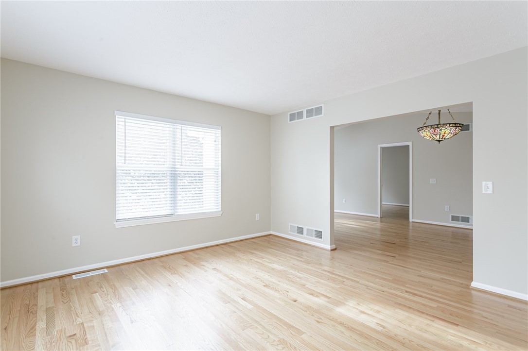 147 Vin Gate Drive Greece, NY 14616 - Photo 17 of 32