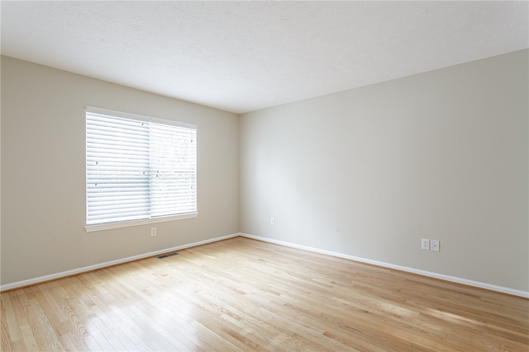 147 Vin Gate Drive Greece, NY 14616 - Photo 18 of 32