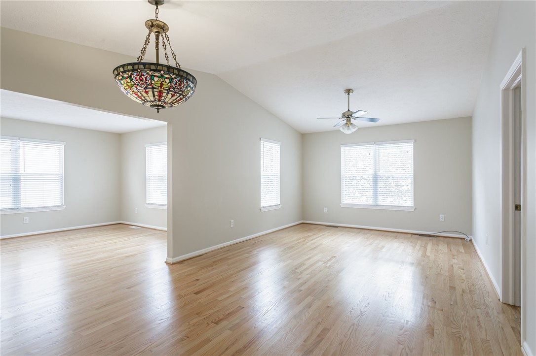 147 Vin Gate Drive Greece, NY 14616 - Photo 5 of 32