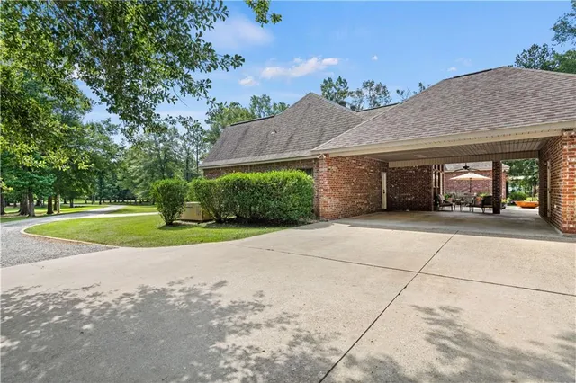 $475,000 | 61083 Doe Run Drive, Amite, LA 70422