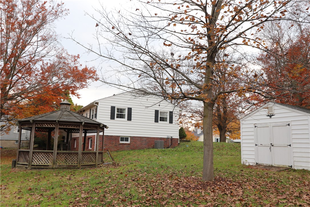 91 Pulsifer Drive Auburn, NY 13021 - Photo 6 of 27 Picture of Shed and Gazebo