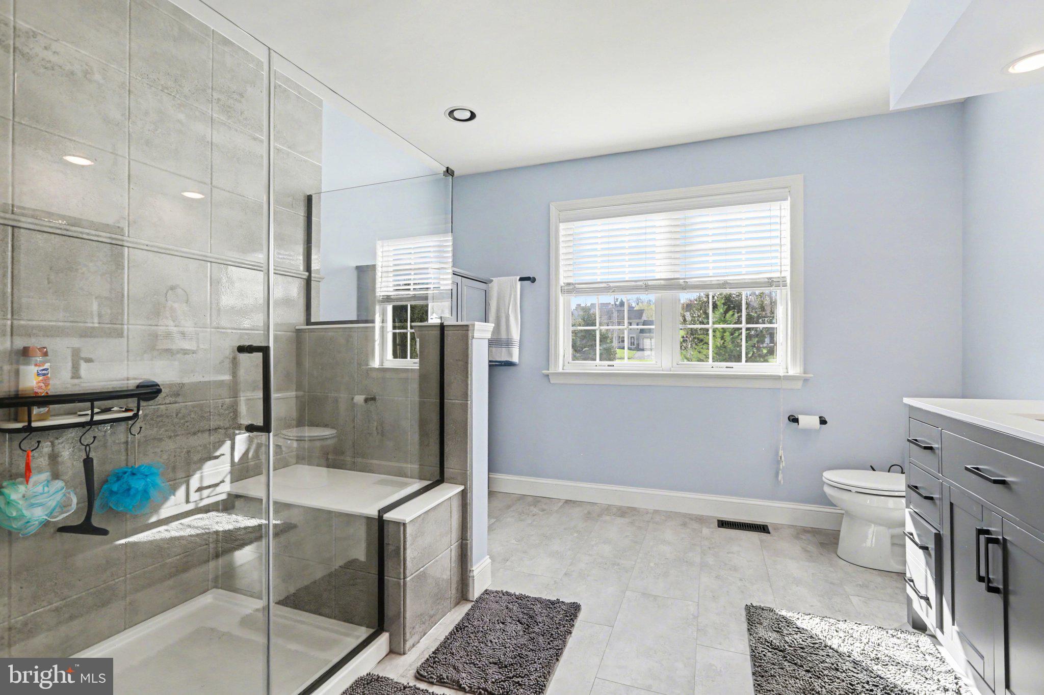 772 Rishel Drive York, PA 17406 - Photo 22 of 41 Primary bathroom