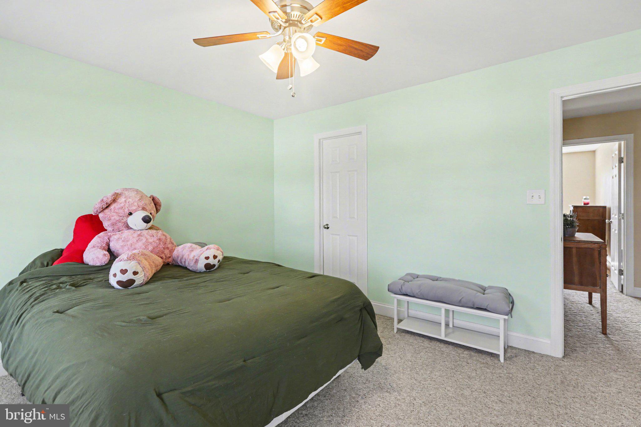 772 Rishel Drive York, PA 17406 - Photo 25 of 41 Walk-in closet