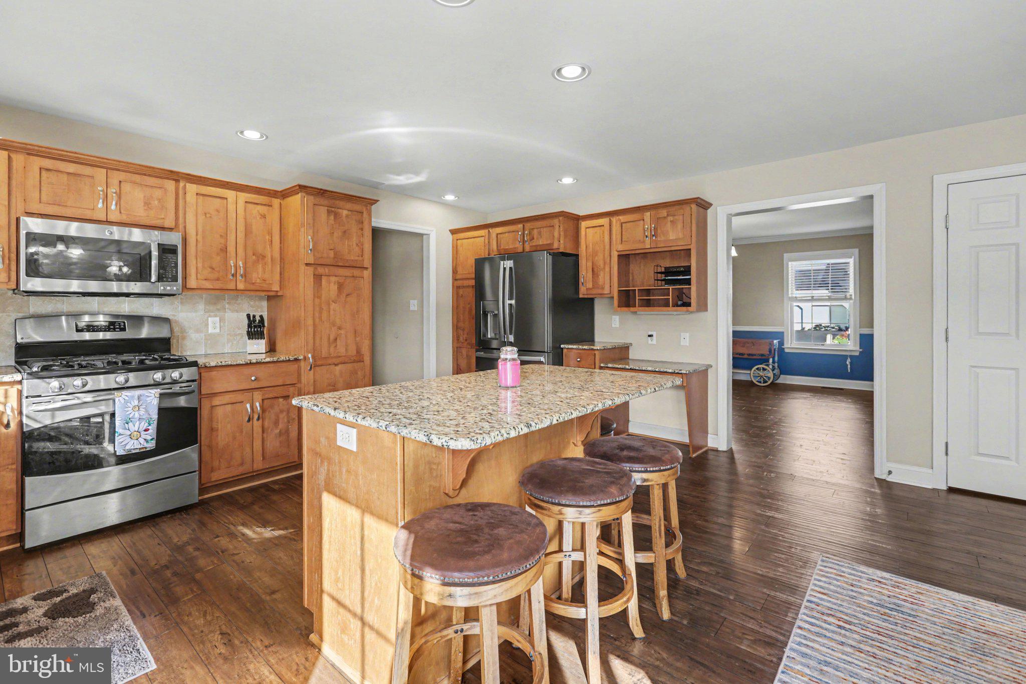 772 Rishel Drive York, PA 17406 - Photo 7 of 41