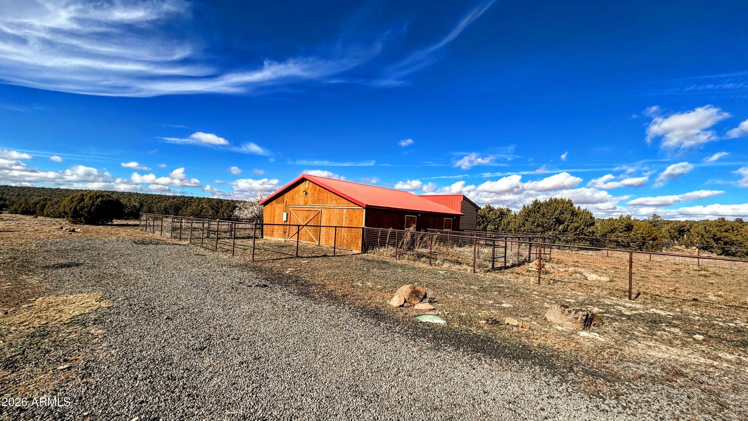 111 County Road, Unit 8015 Show Low, AZ 85901 - Photo 28 of 34 a view of a backyard