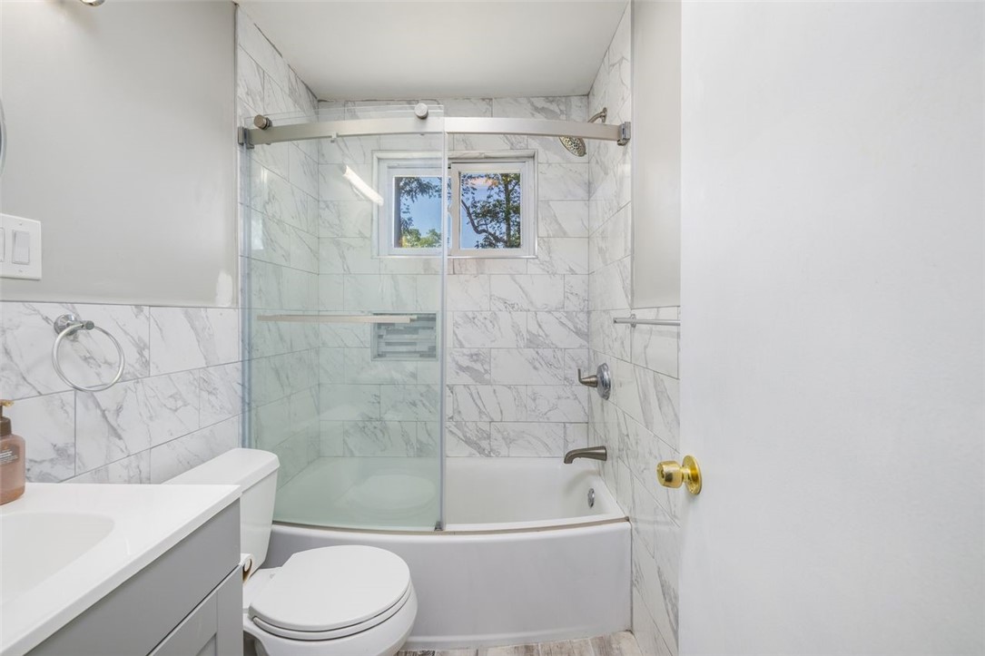 37 Ridgeway Drive Warren, RI 02885 - Photo 9 of 17