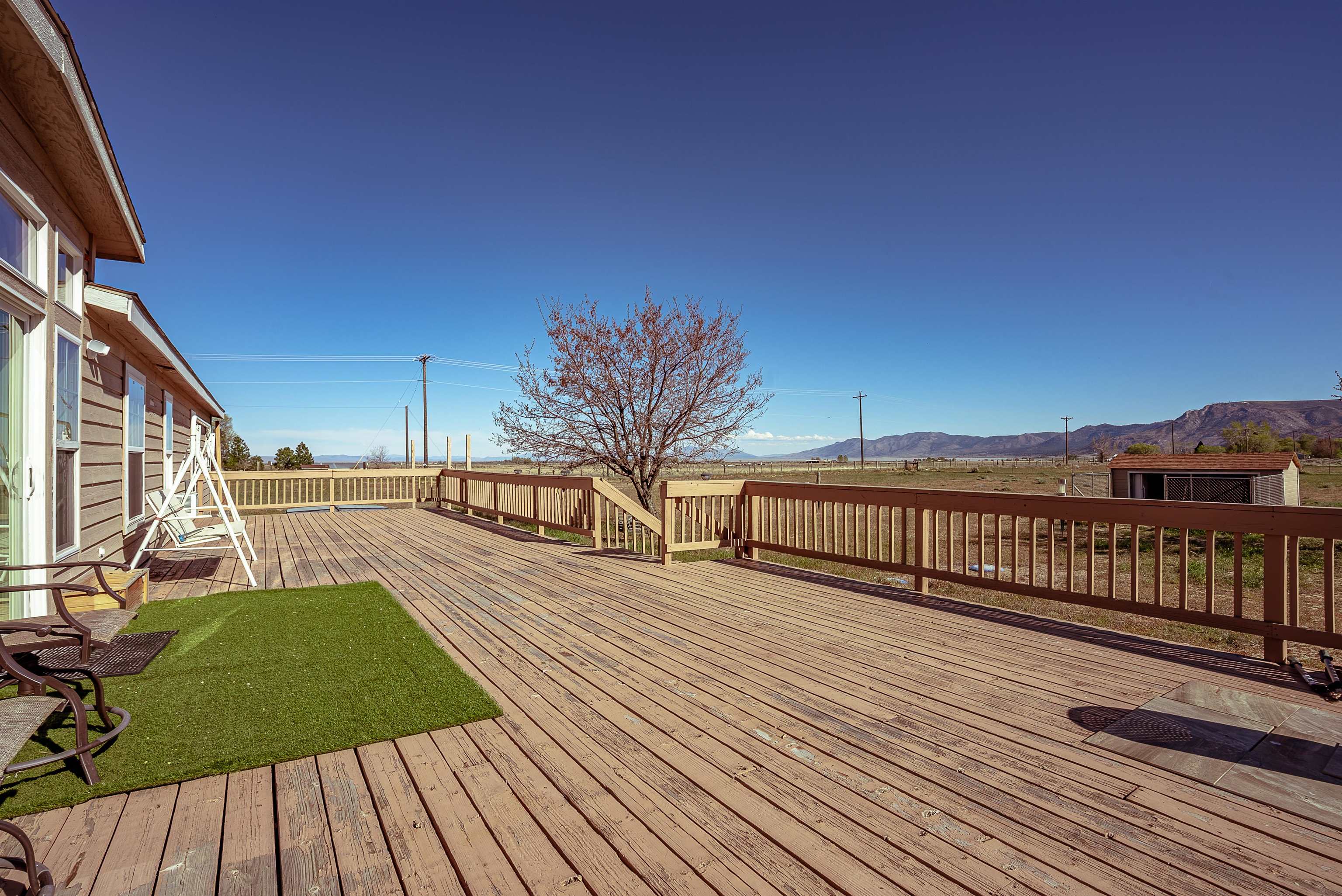 714-100 Sears Road Janesville, CA 96114 - Photo 5 of 35 a view of a balcony with wooden floor