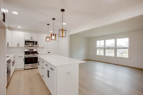 $324,900 | 223 Hampton Road, Columbia, TN 38401