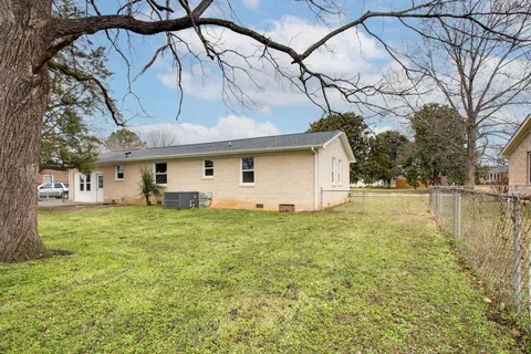 $324,900 | 223 Hampton Road, Columbia, TN 38401