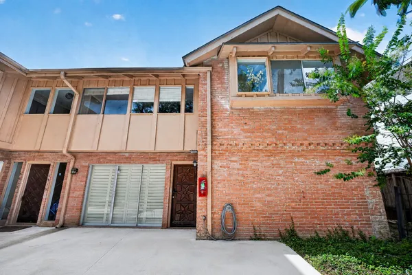 $1,850 | 6315 Crab Orchard Road, Unit 9, Houston, TX 77057