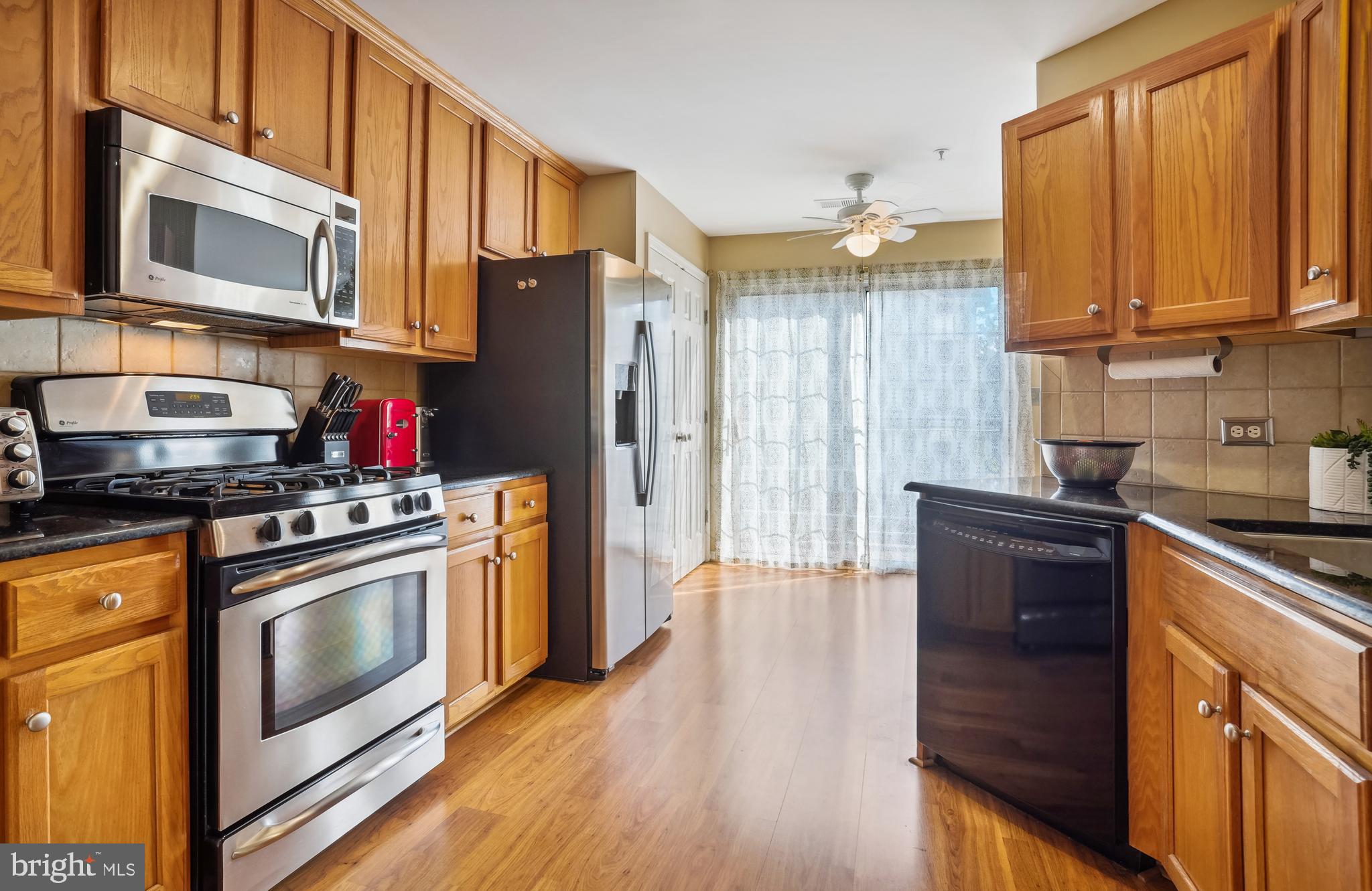11882 Breton Court, Unit 10B Reston, VA 20191 - Photo 13 of 46 Kitchen