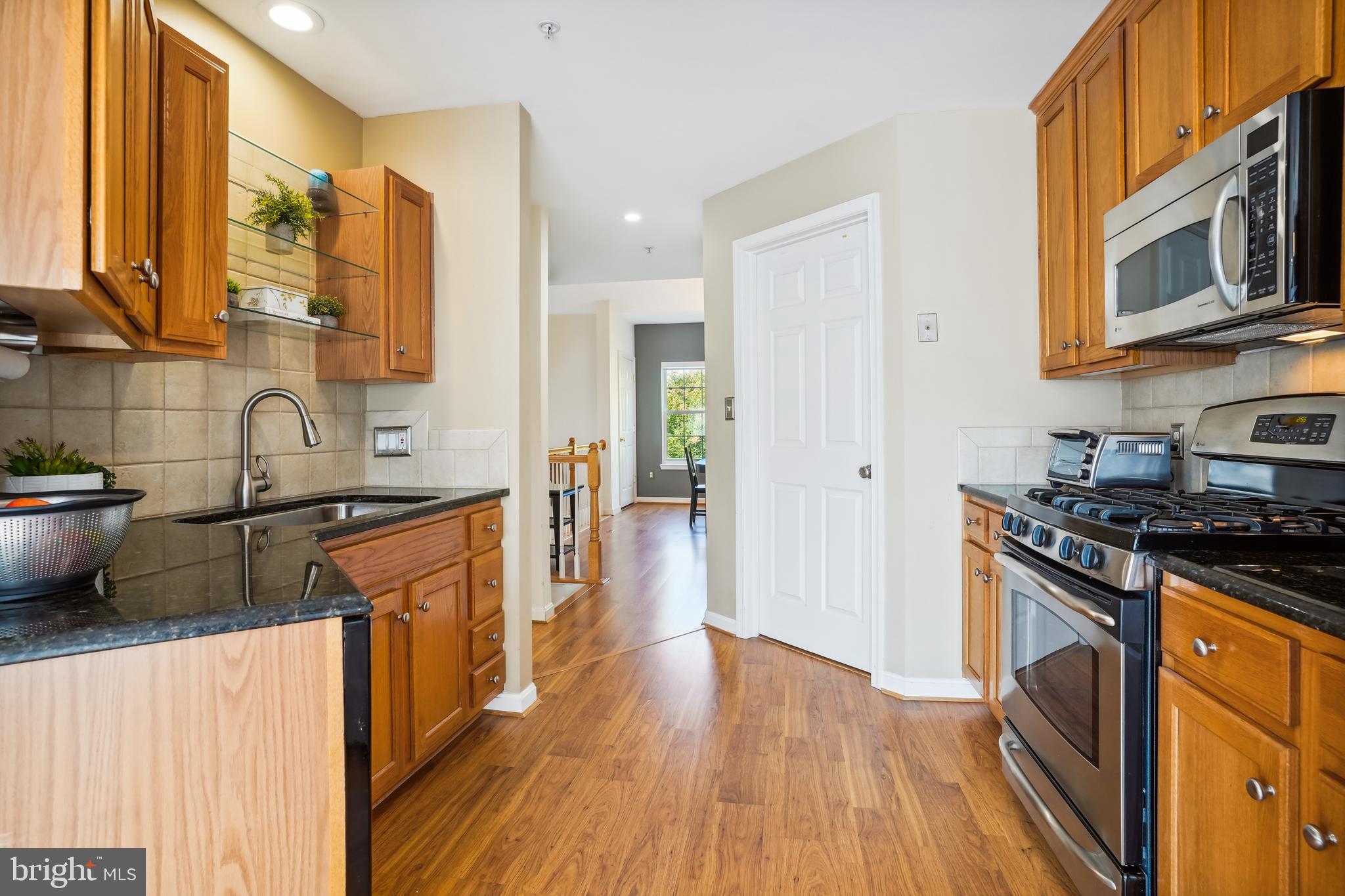 11882 Breton Court, Unit 10B Reston, VA 20191 - Photo 14 of 46 Kitchen