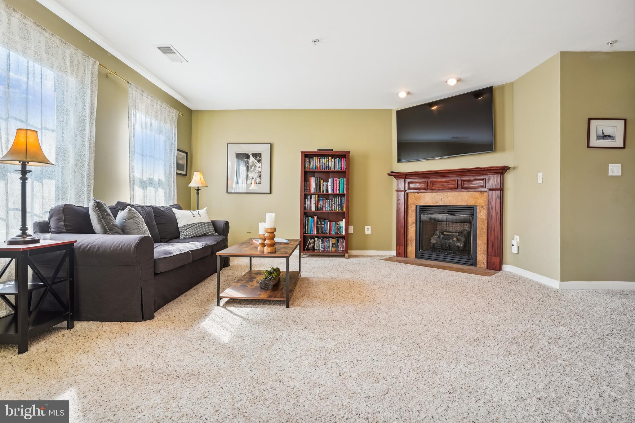 11882 Breton Court, Unit 10B Reston, VA 20191 - Photo 19 of 46 Family Room