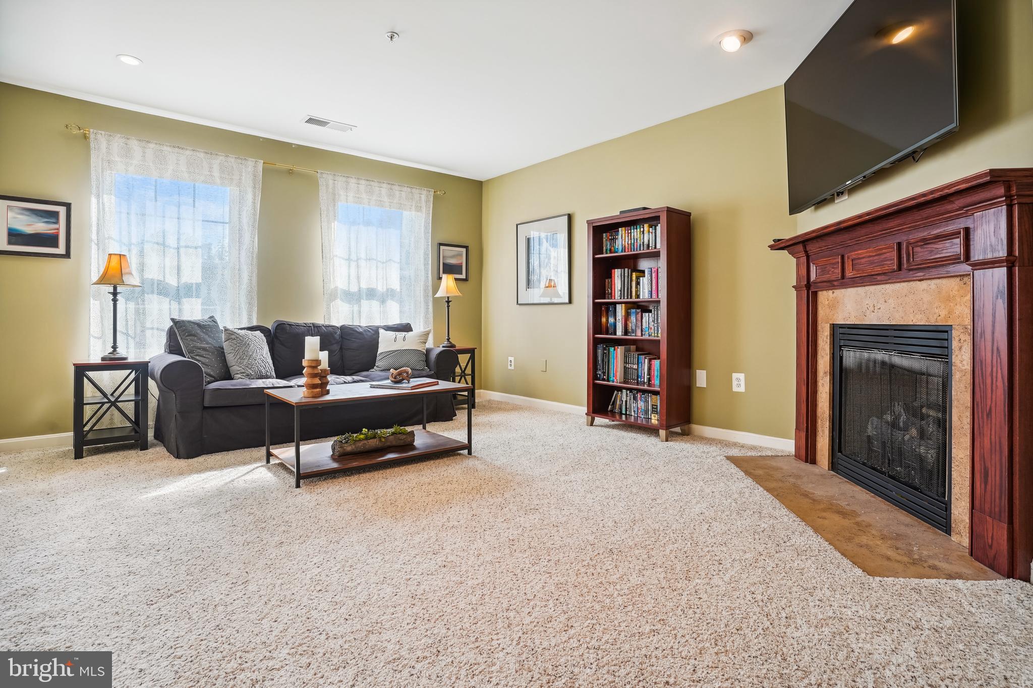 11882 Breton Court, Unit 10B Reston, VA 20191 - Photo 20 of 46 Family Room