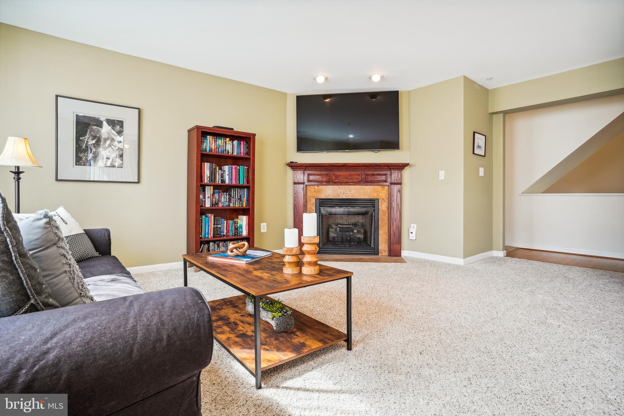 11882 Breton Court, Unit 10B Reston, VA 20191 - Photo 22 of 46 Family Room