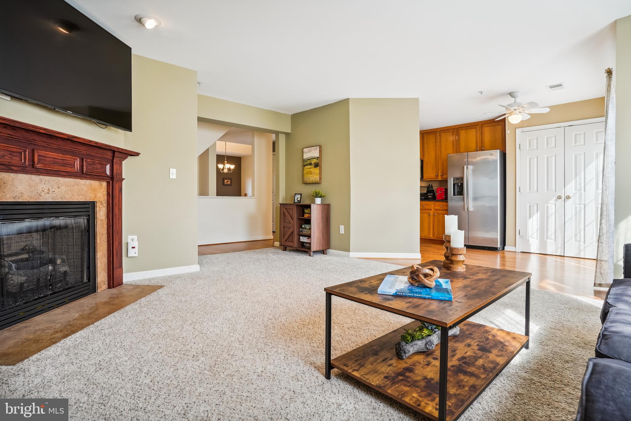 11882 Breton Court, Unit 10B Reston, VA 20191 - Photo 23 of 46 Family Room