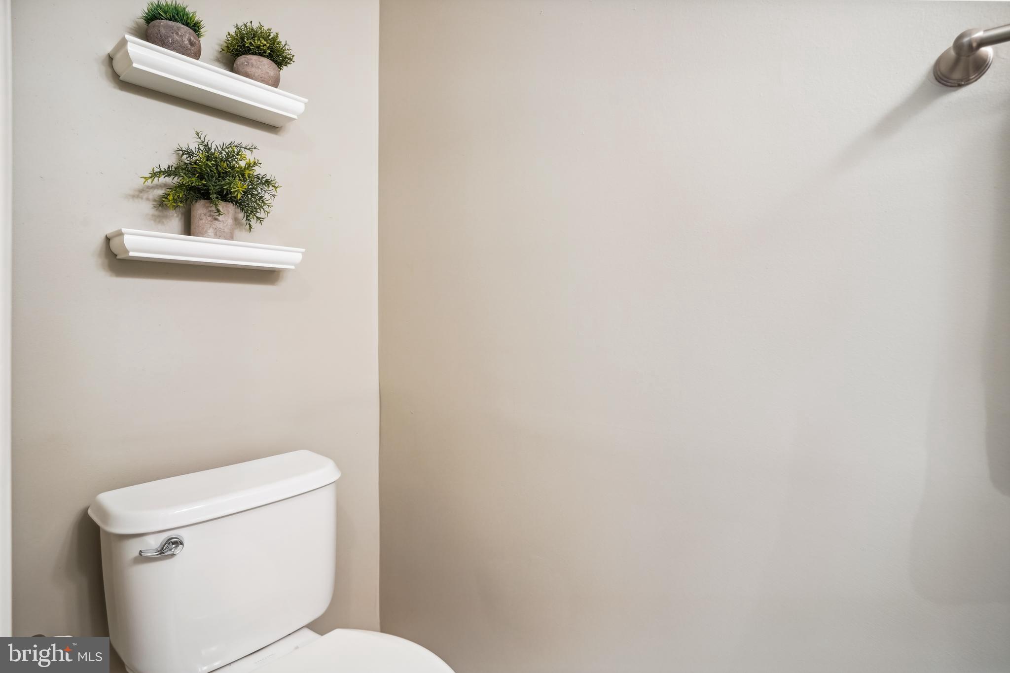 11882 Breton Court, Unit 10B Reston, VA 20191 - Photo 25 of 46 Powder Room