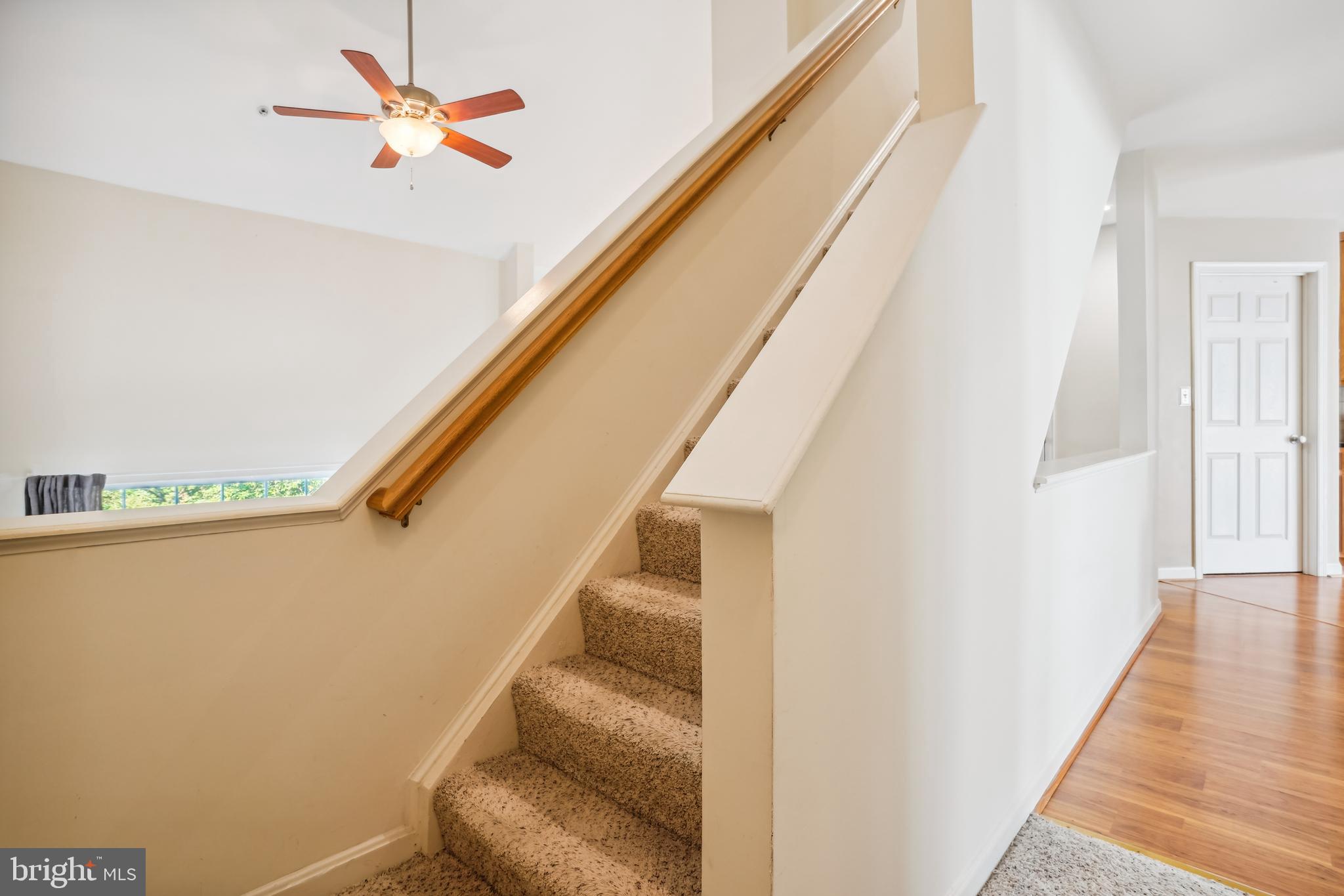 11882 Breton Court, Unit 10B Reston, VA 20191 - Photo 26 of 46 Stairs