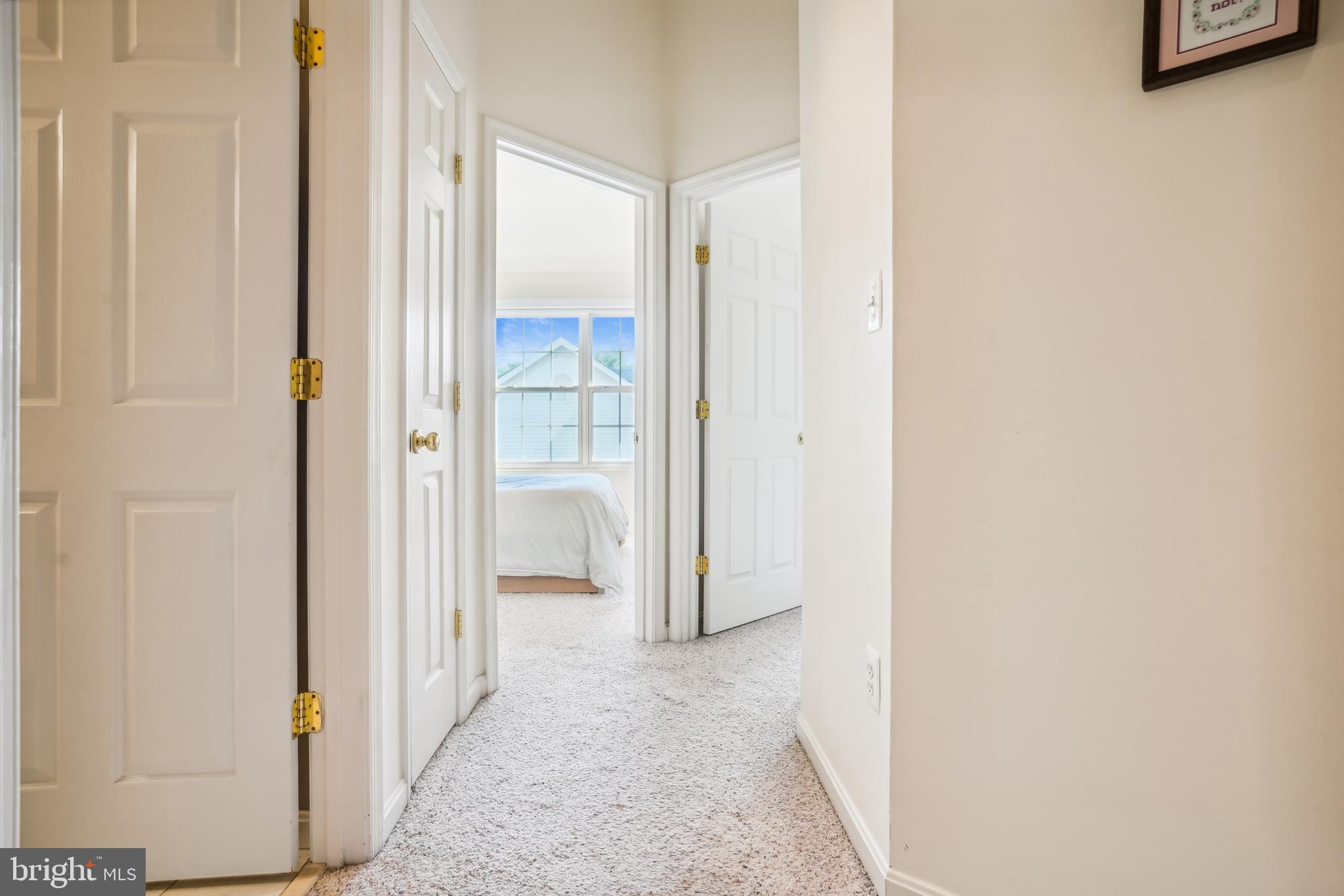 11882 Breton Court, Unit 10B Reston, VA 20191 - Photo 33 of 46 Upper Level Hallway