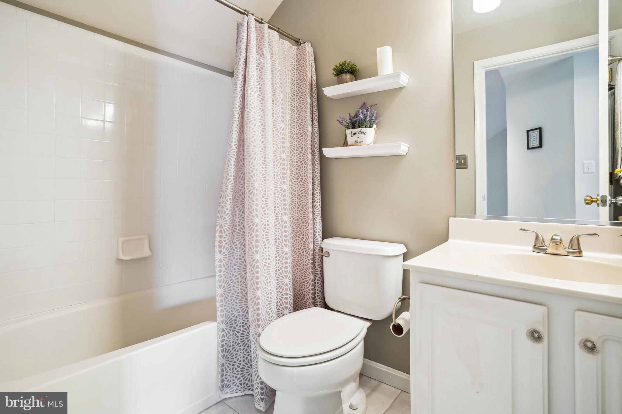 11882 Breton Court, Unit 10B Reston, VA 20191 - Photo 37 of 46 Full Bath #2