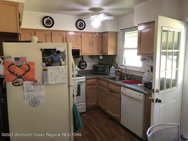 38 A Sunset Road, Unit 53 Whiting, NJ 08759 - Photo 4 of 25 kitchen1