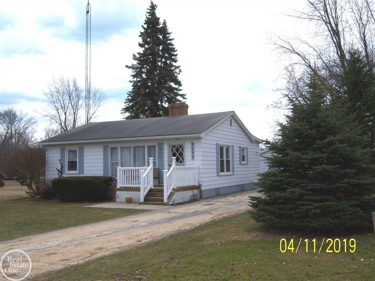 7498 Woodbine Road Lexington, MI 48450 - Photo 21 of 25 31376136-20.JPG