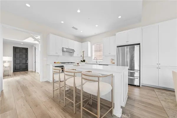 $2,600,000 | 162 Winnett, Irvine, CA 92602