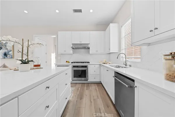 $2,600,000 | 162 Winnett, Irvine, CA 92602