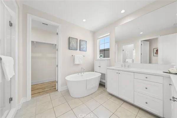 $2,600,000 | 162 Winnett, Irvine, CA 92602