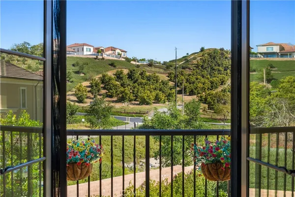 $2,600,000 | 162 Winnett, Irvine, CA 92602