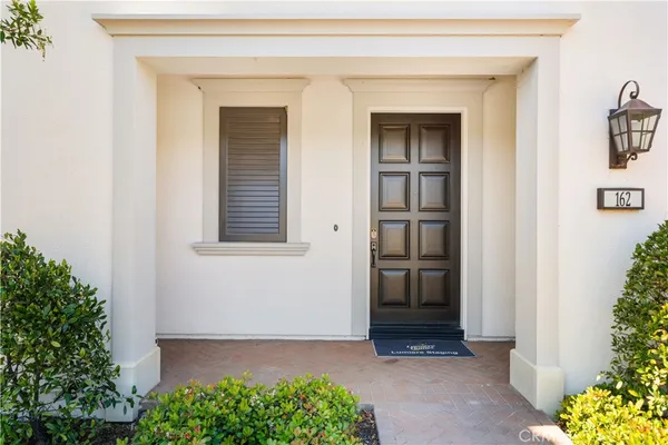 $2,600,000 | 162 Winnett, Irvine, CA 92602