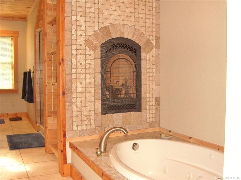 127 Ladderback Ridge Waynesville, NC 28785 - Photo 12 of 24 Gallery Image 12