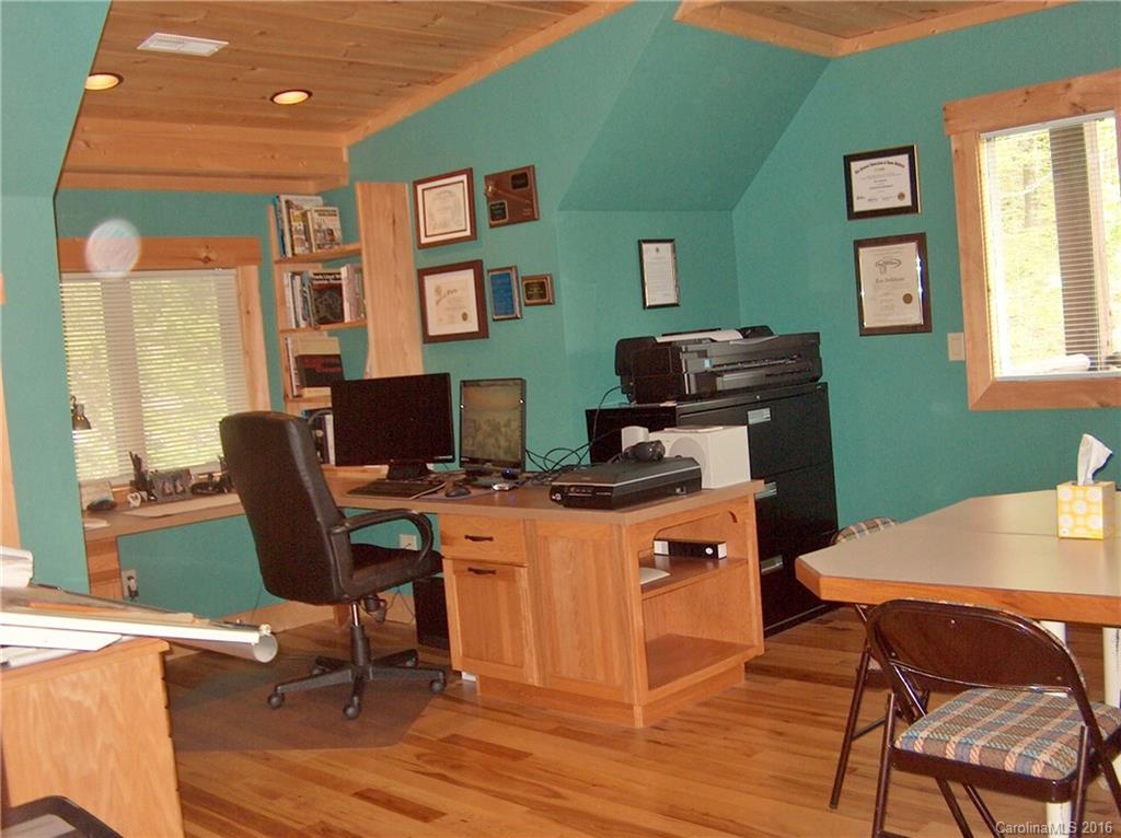 127 Ladderback Ridge Waynesville, NC 28785 - Photo 16 of 24 Gallery Image 16