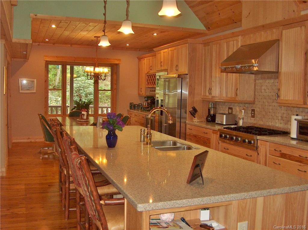 127 Ladderback Ridge Waynesville, NC 28785 - Photo 5 of 24 Gallery Image 5