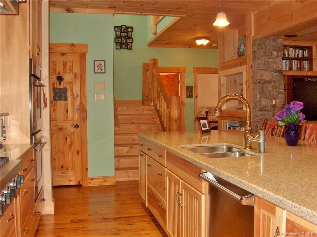 127 Ladderback Ridge Waynesville, NC 28785 - Photo 8 of 24 Gallery Image 8