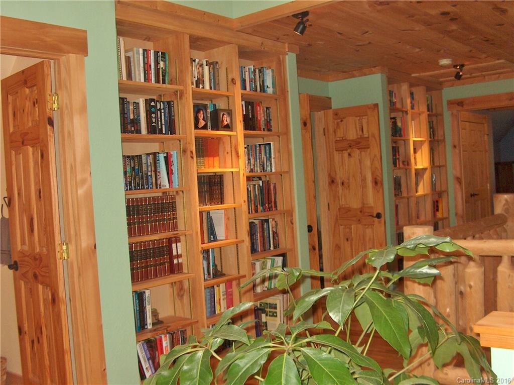 127 Ladderback Ridge Waynesville, NC 28785 - Photo 10 of 24 Gallery Image 10