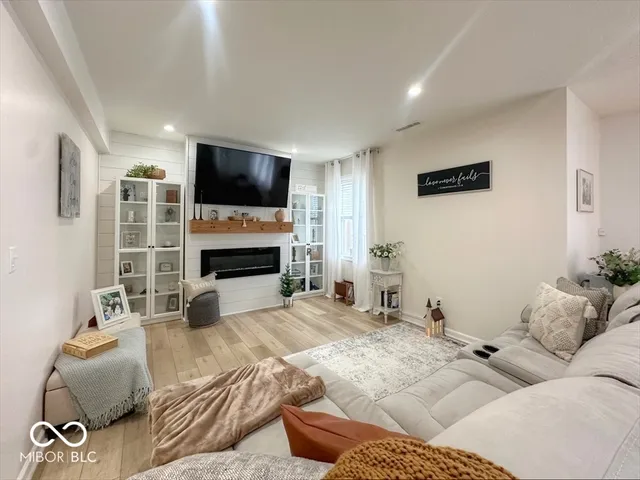 $839,900 | 16847 Onward Drive, Westfield, IN 46074