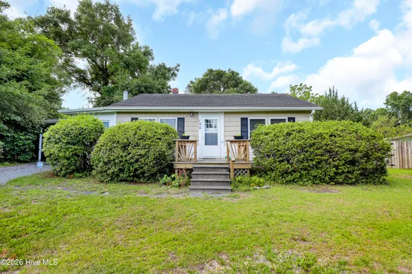 $260,000 | 148 Hill Lane, Sneads Ferry, NC 28460