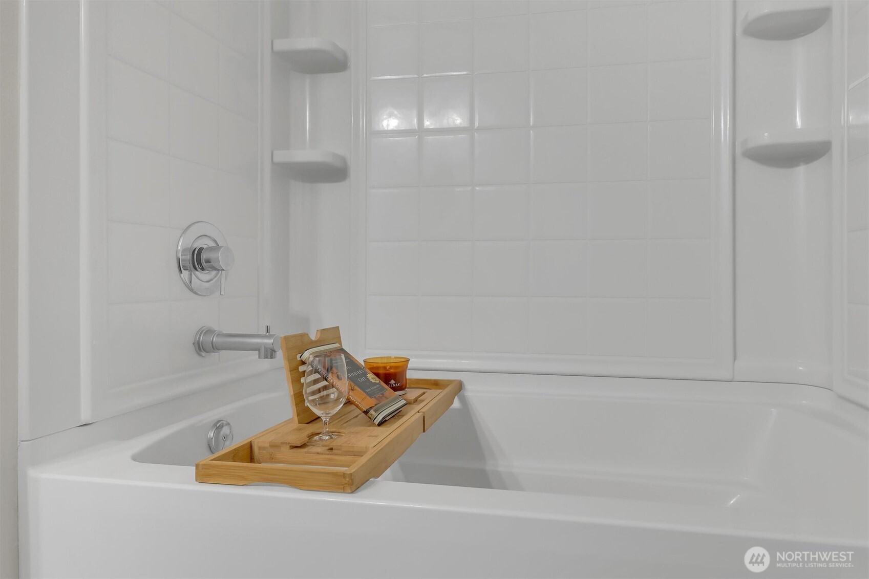 2010 129th Place Southwest, Unit E Everett, WA 98204 - Photo 20 of 37 a bathroom with a bathtub
