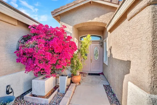 $2,900 | 8216 Rusty Sandstone Court, Las Vegas, NV 89131
