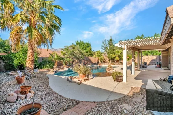 $2,900 | 8216 Rusty Sandstone Court, Las Vegas, NV 89131