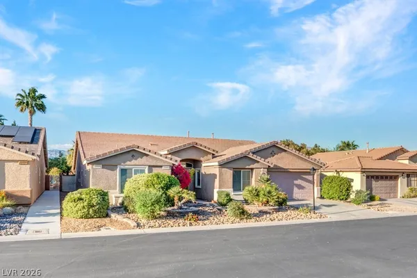 $2,900 | 8216 Rusty Sandstone Court, Las Vegas, NV 89131