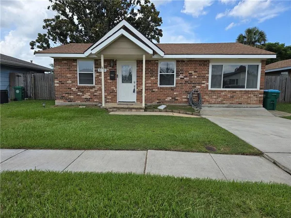 $200,000 | 624 Vanderbilt Lane, Kenner, LA 70065