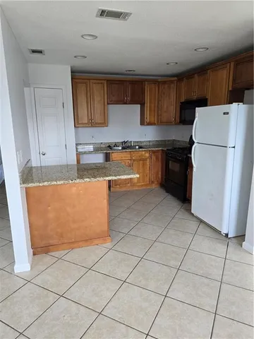 $215,000 | 624 Vanderbilt Lane, Kenner, LA 70065