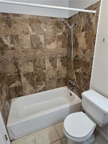 $215,000 | 624 Vanderbilt Lane, Kenner, LA 70065