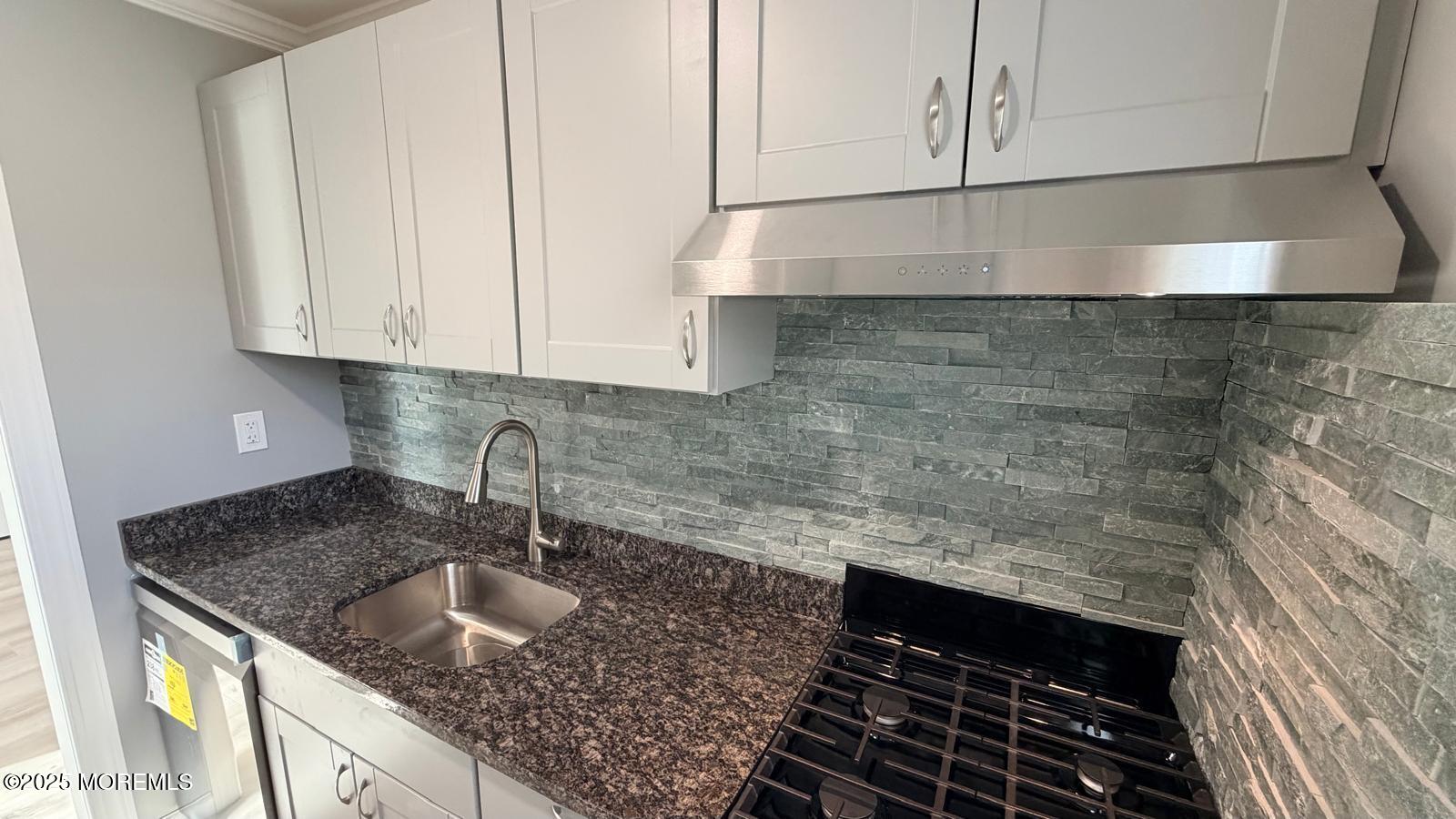 420 Cross Road, Unit B16 Matawan, NJ 07747 - Photo 16 of 36 WhatsApp Image 2025-11-28 at 16.49.17 (9