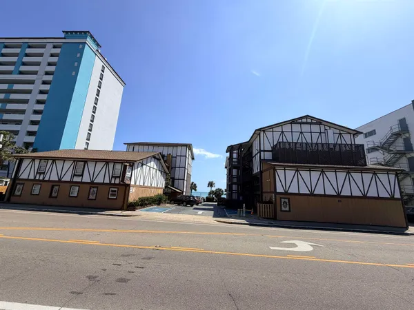 $10,000 | 2806 North Ocean Boulevard, Myrtle Beach, SC 29577