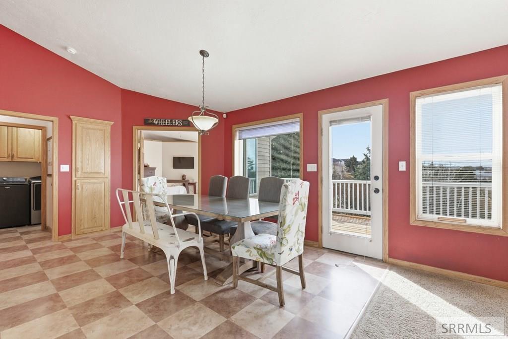 6002 East Sunnyside Road Idaho Falls, ID 83406 - Photo 22 of 76 Dining